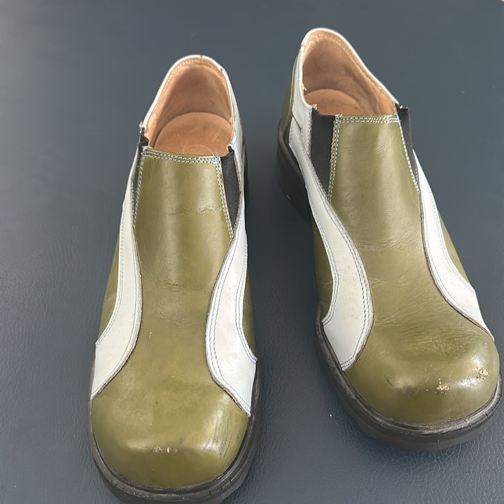 John Fluevog F-Shoe “The Angie”. US 11 - Fit like 10.5 US. UK 9